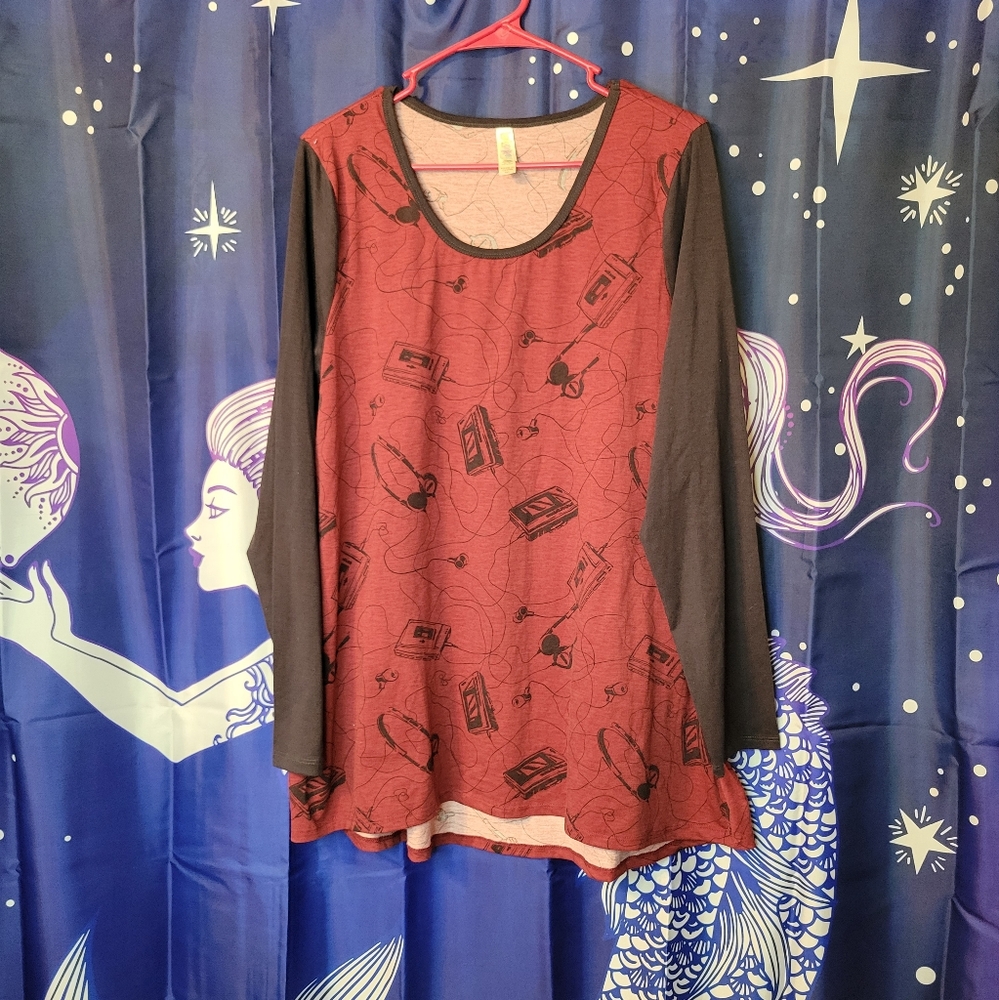 Oversized 80s-90s Style Red & Black Walkman Print Top